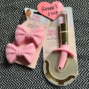Paris Hilton Pink Heart Pizza Cutter & Bow Potholder Set 3pcs